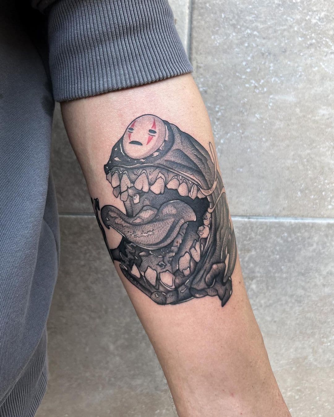 Tatuaggio blackwork Babydrop