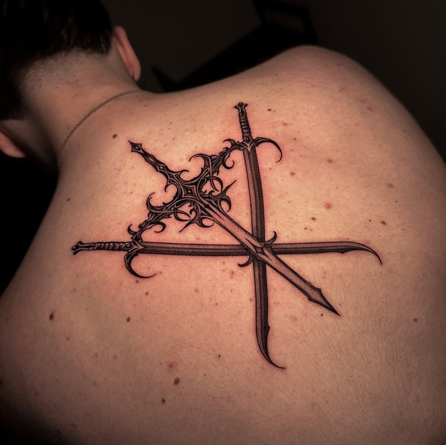 Tatuaggio blackwork Babydrop